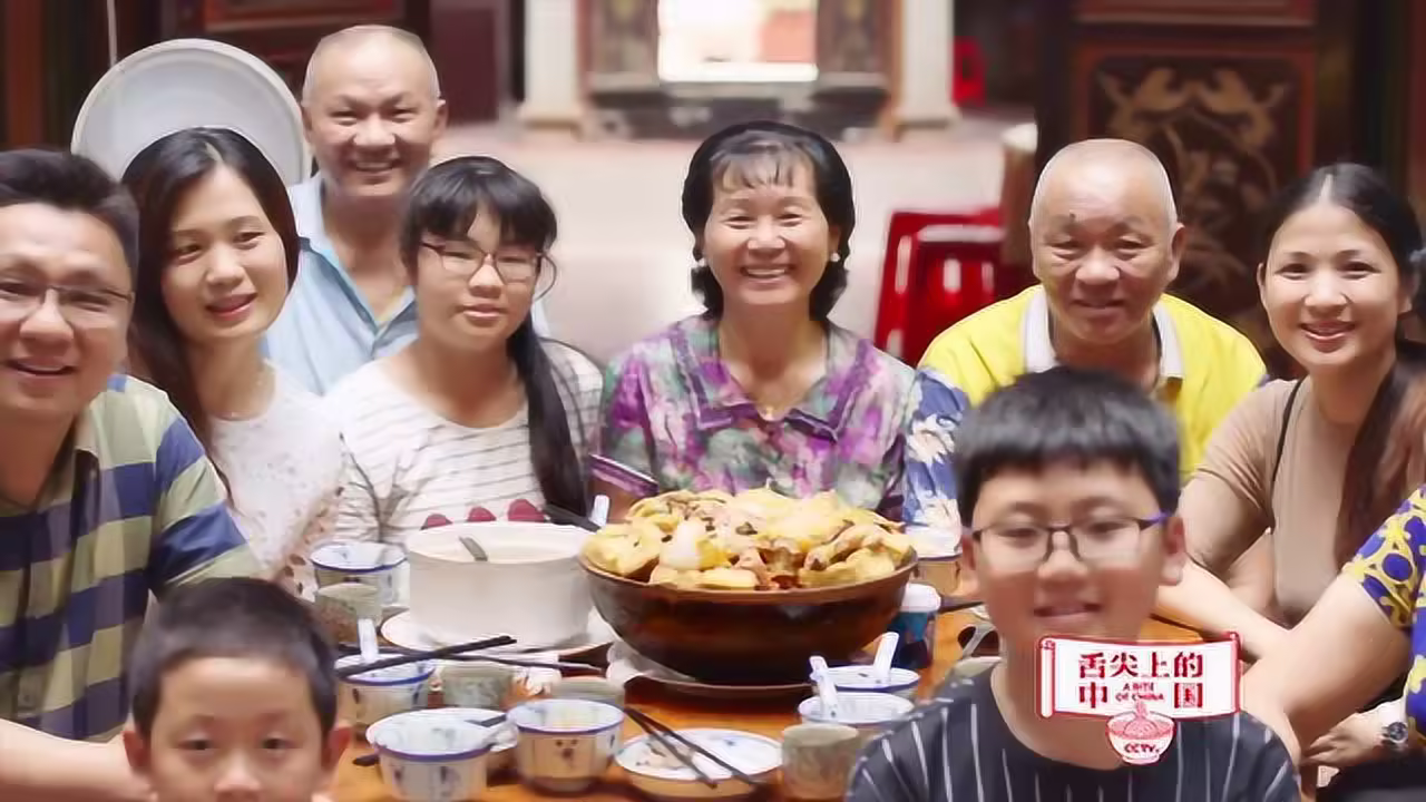 多功能小甜甜叉腿主动让小哥各式草逼剧照3